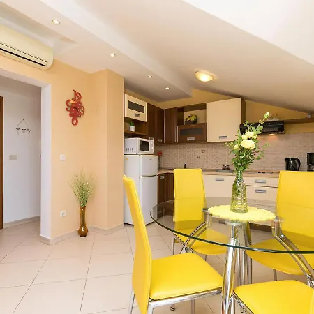 Apartment Lori Porec