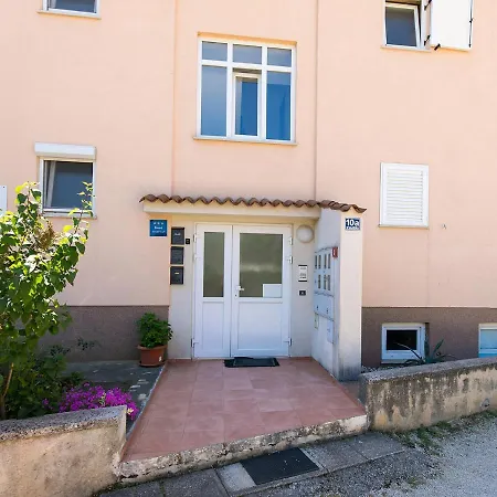 Lori * Porec